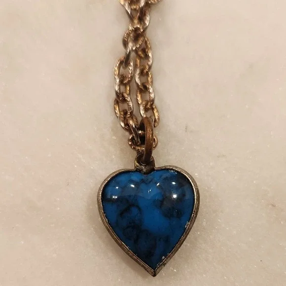 Blue Turquoise Heart Pendant Necklace Natural Stone Look Charm Gold Tone Chain - Picture 4 of 10